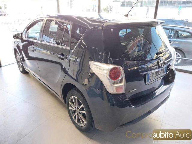 TOYOTA Verso 2.0 D Active 7 posti