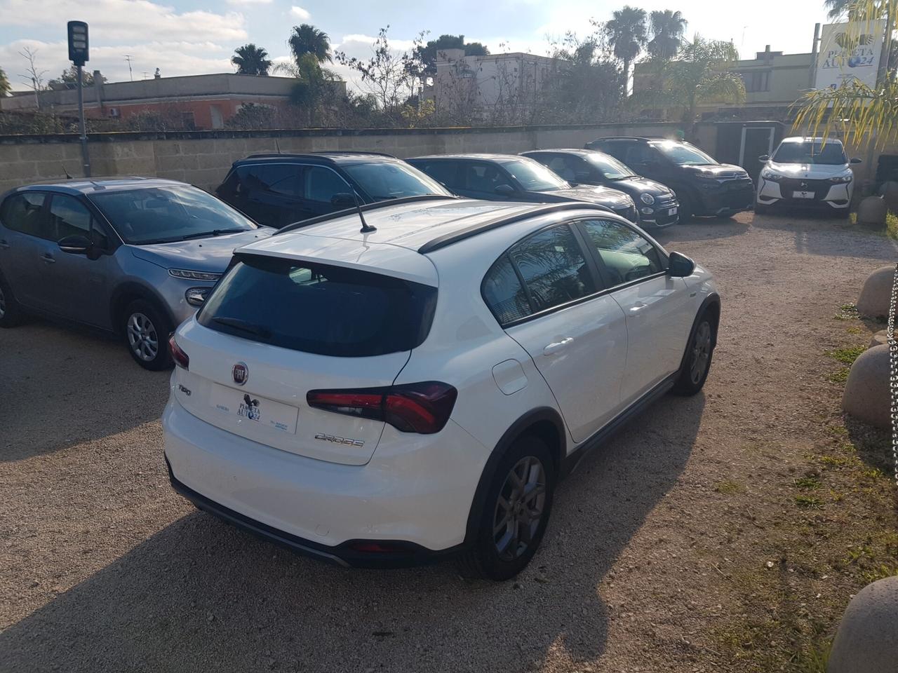 Fiat Tipo Cross 1.6 Mjt 130cv Navy Led Cruise Sensori