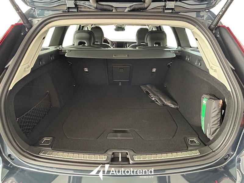 Volvo V60 B4 197+14 CV Mild Hybrid Diesel Automatico Core