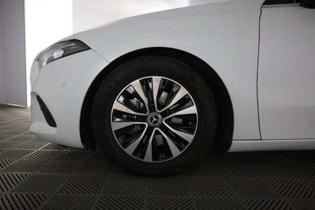 MERCEDES-BENZ A 180 A 180 d Automatic Business Extra