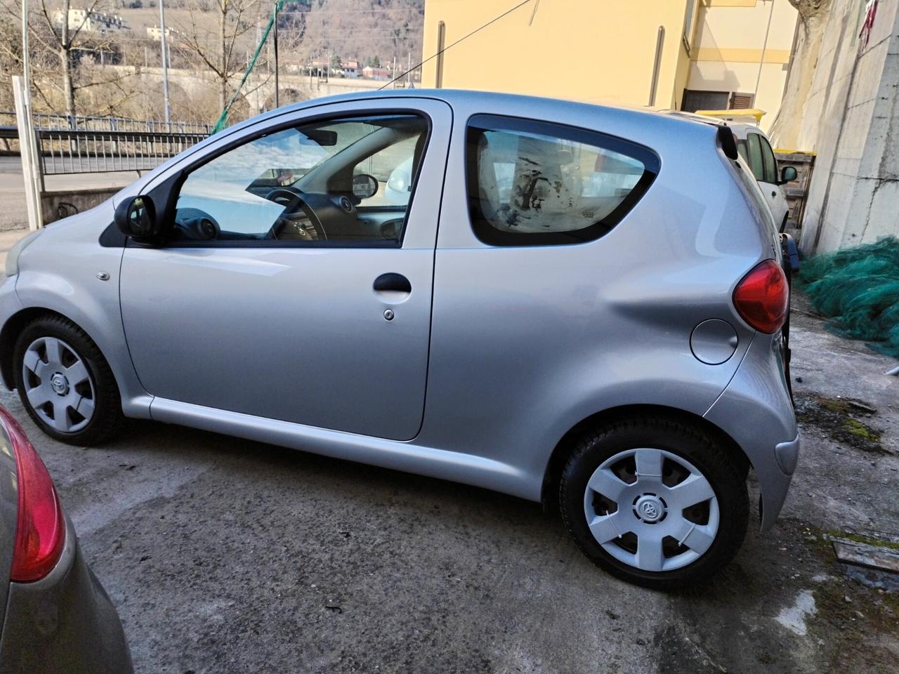 Toyota Aygo 1.0 12V VVT-i 3 porte Sol