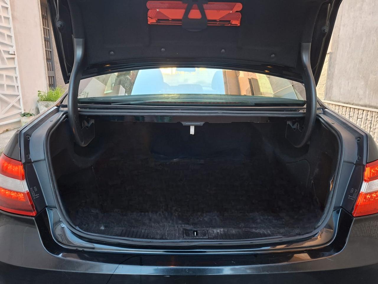 Mercedes-benz E 220 CDI BlueEFFICIENCY Executive