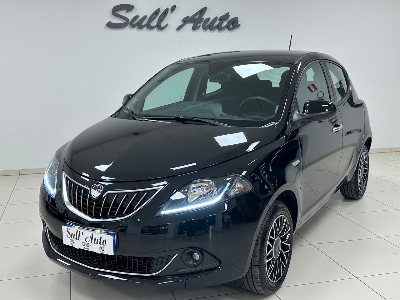 Lancia Ypsilon 1.0 Hybrid 70 CV Gold Plus 2024