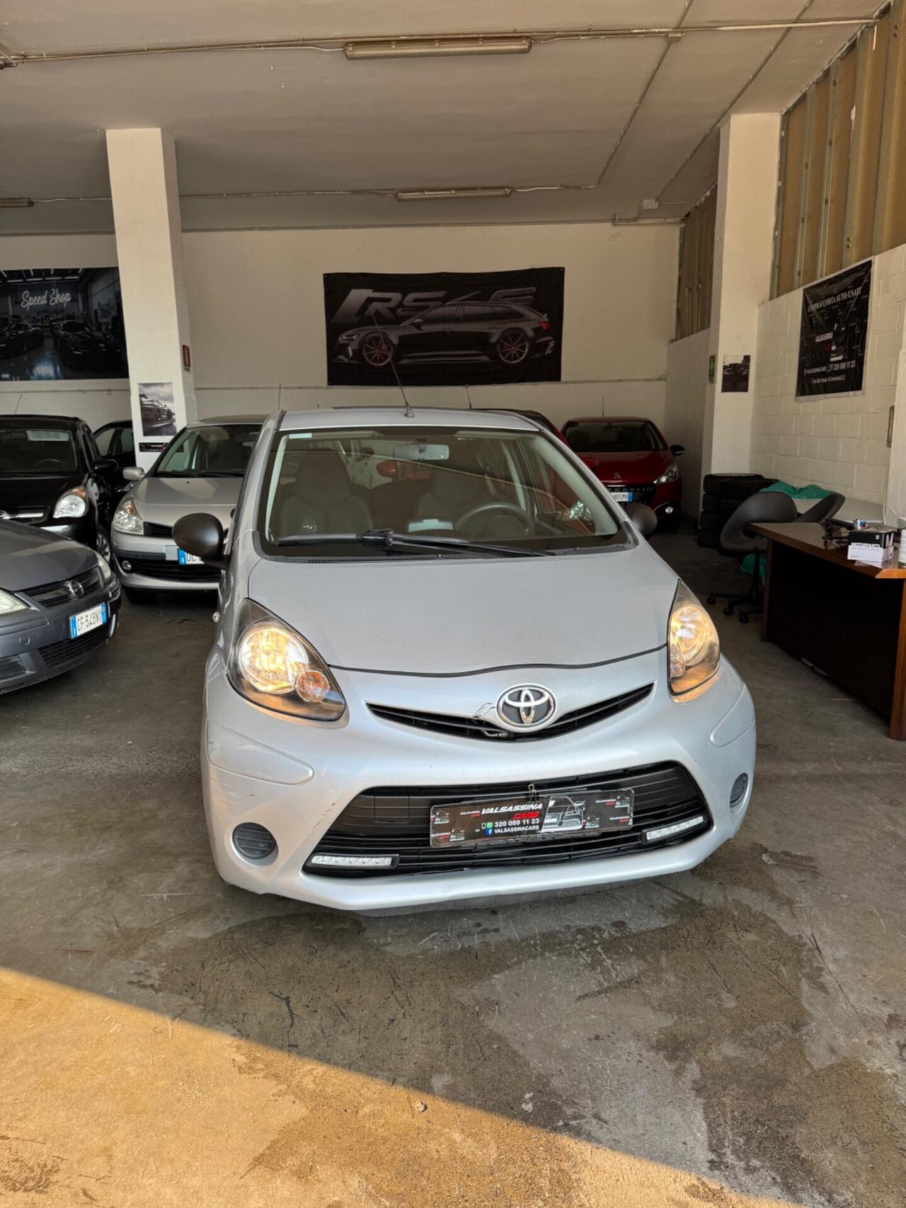 Toyota Aygo 1.0 12V VVT-i 5 porte Cool Soda Connect