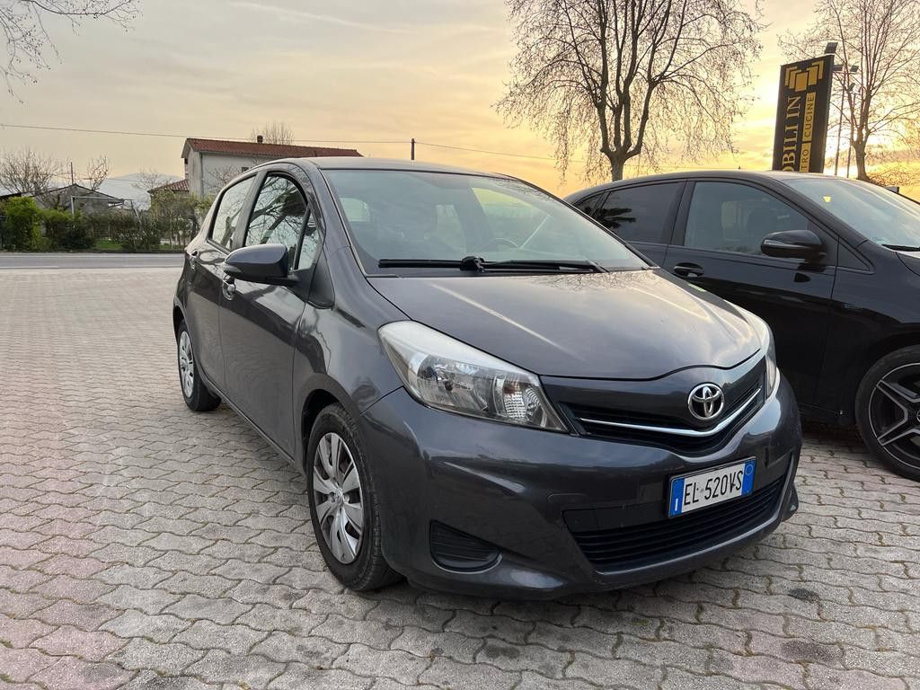 Toyota Yaris 1.4 D-4D 5 porte Active