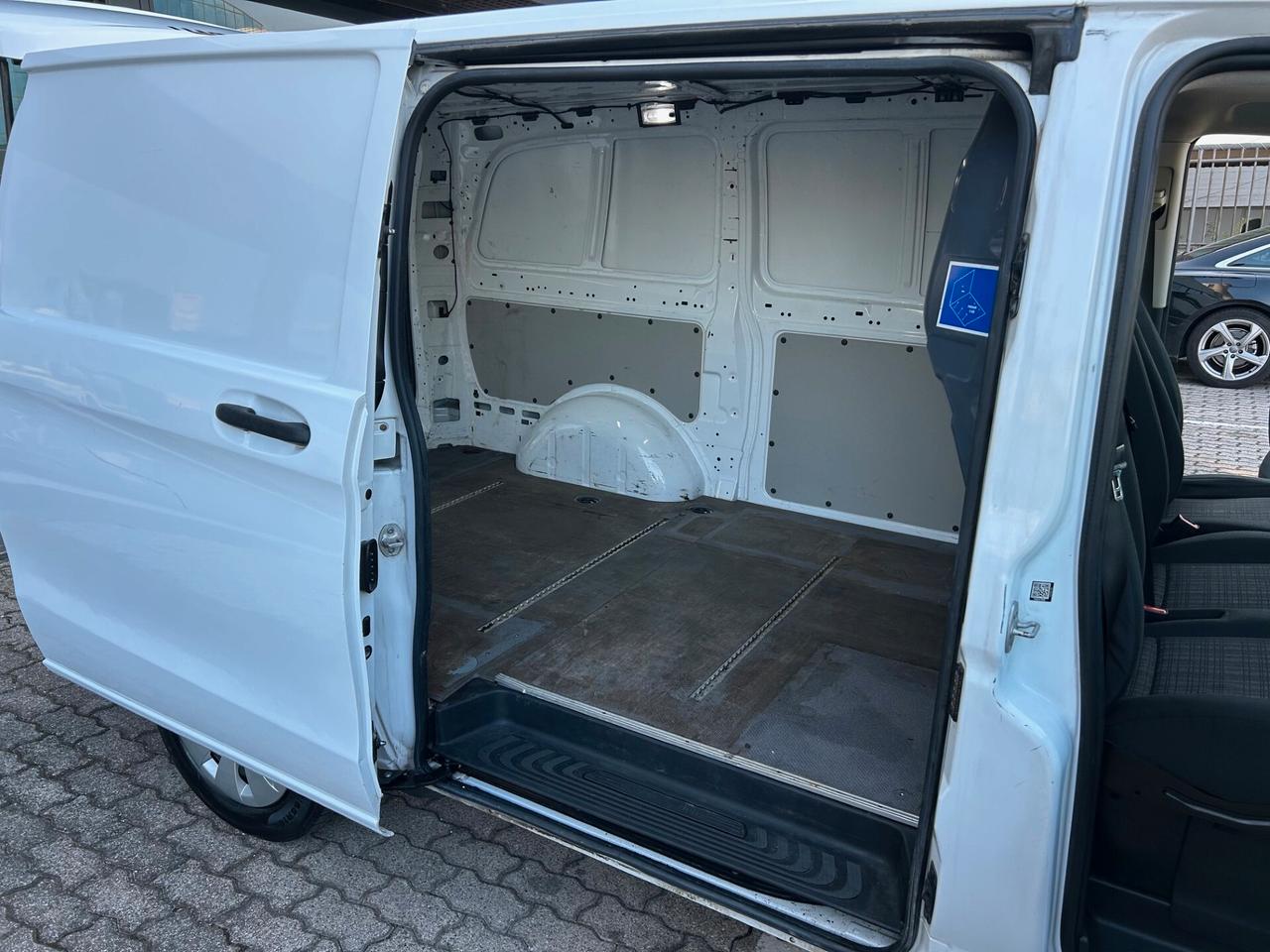 Mercedes-Benz Vito 114 2.2 CDI Long Furgone
