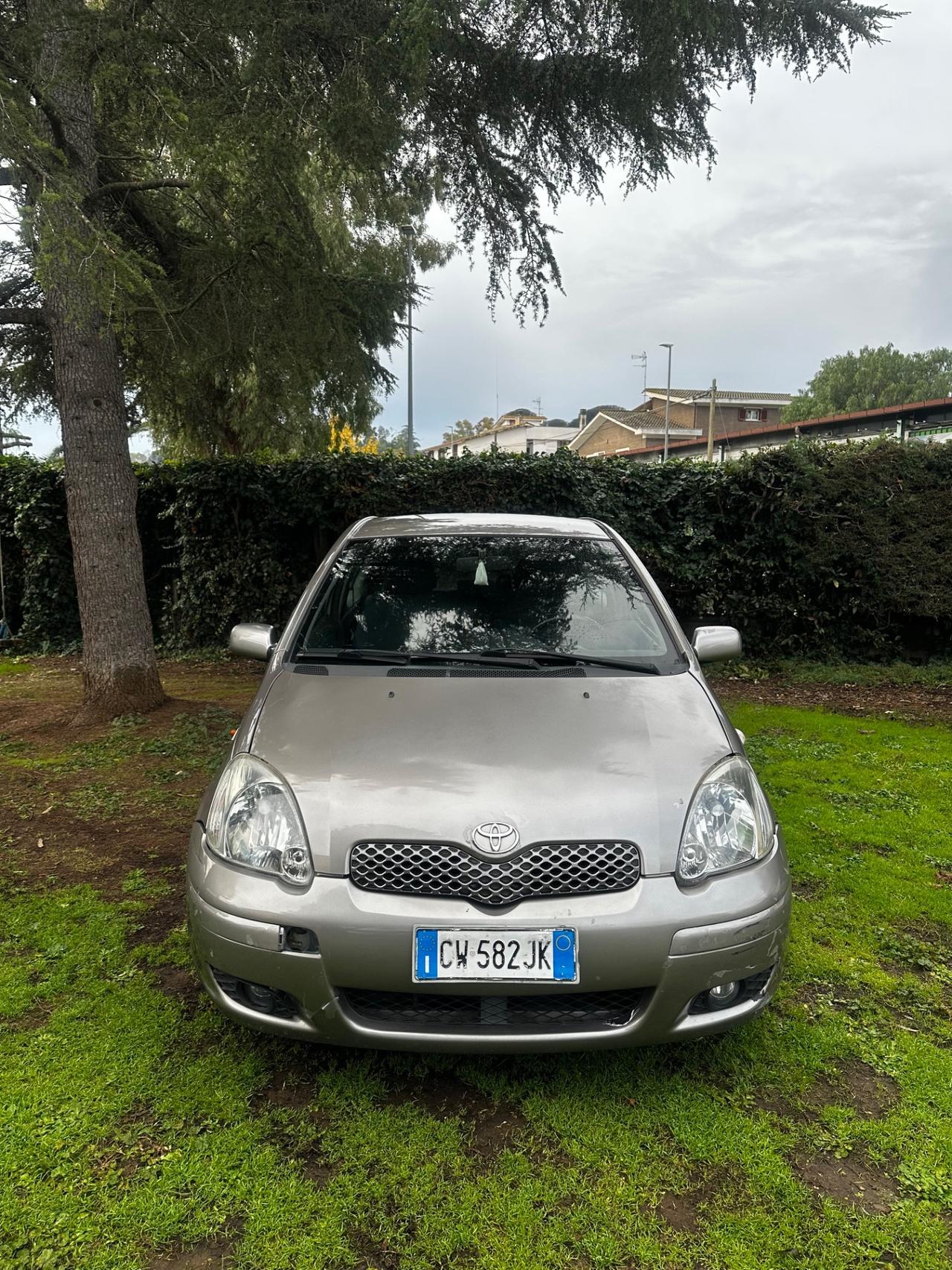 Toyota Yaris 1.0 3 porte Sol