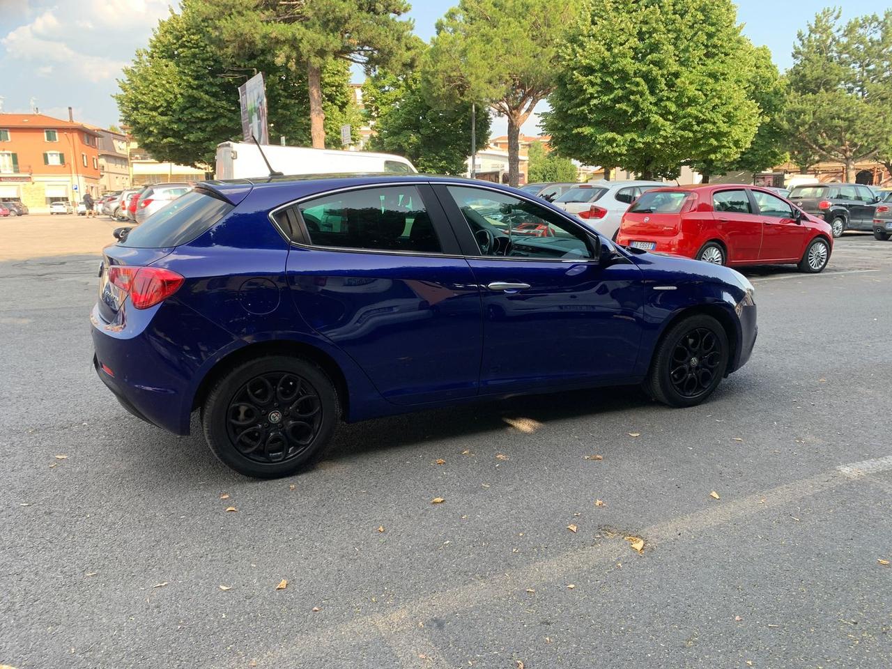 Alfa Romeo Giulietta 1.6 JTDM 16V Super #5822