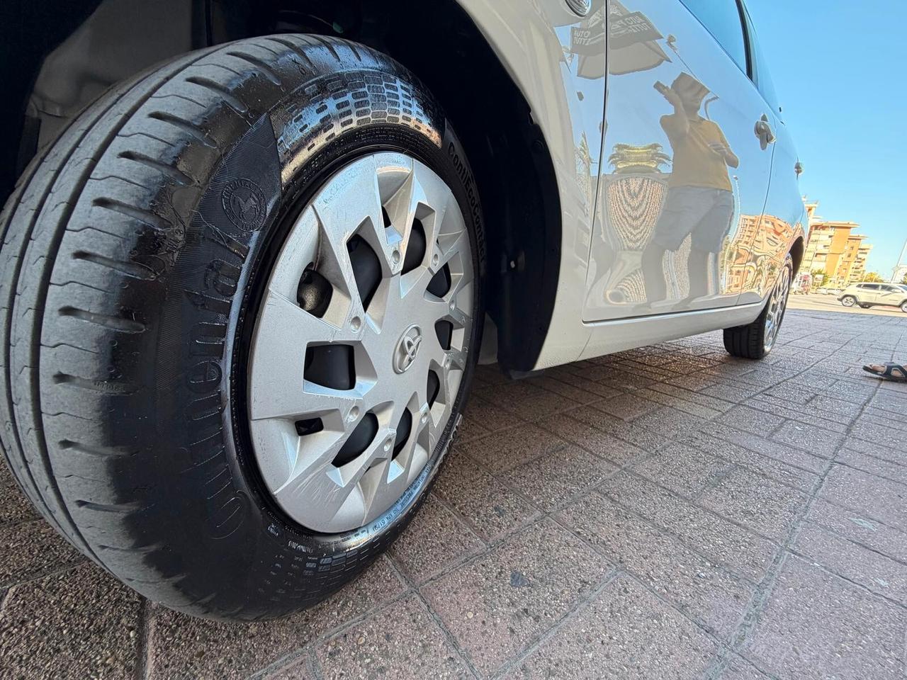 Toyota Aygo Connect 1.0 72 CV 5p 9000KM!!!