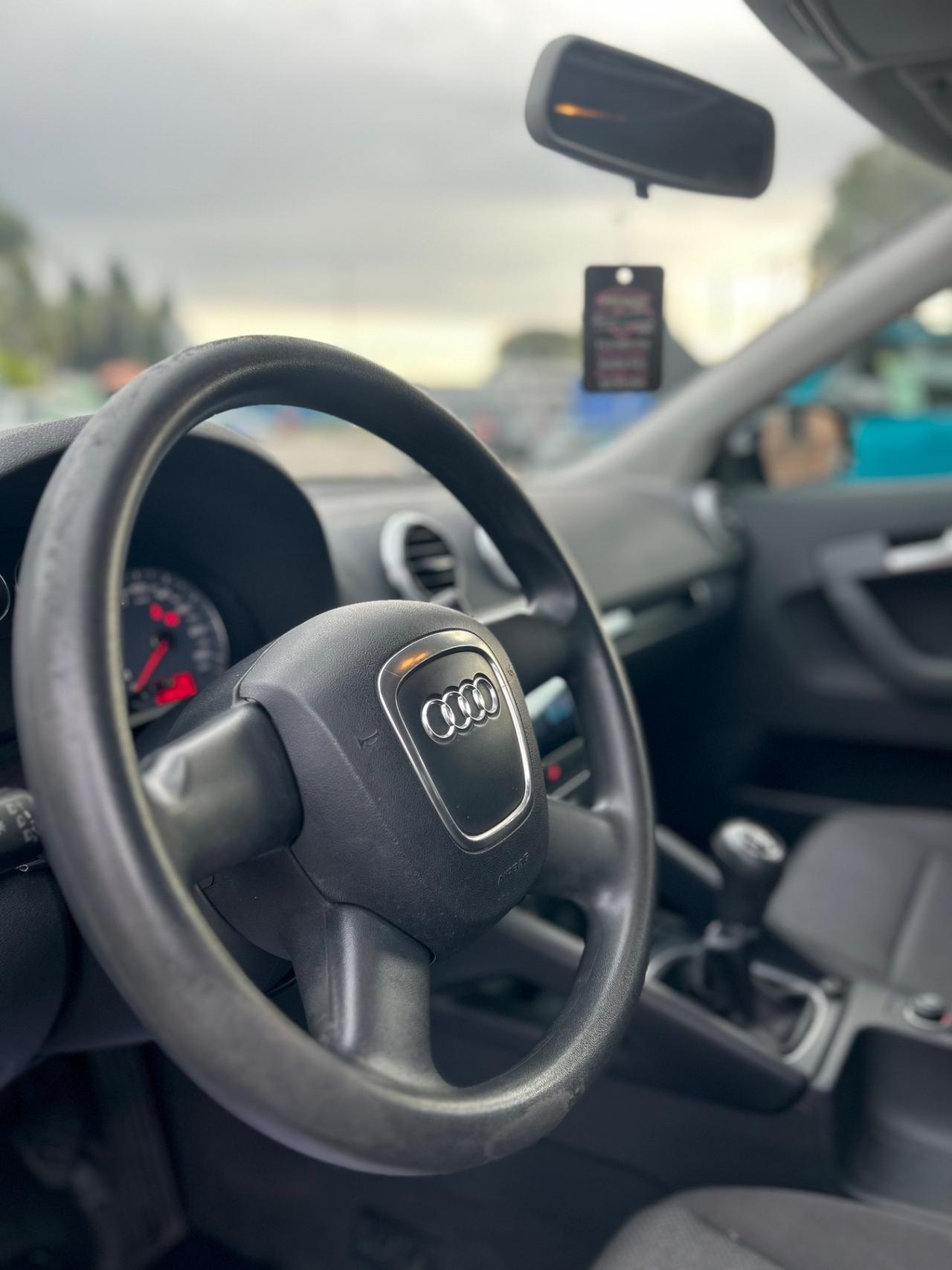 Audi A3 SPB 1.6 TDI 90 CV Ambiente