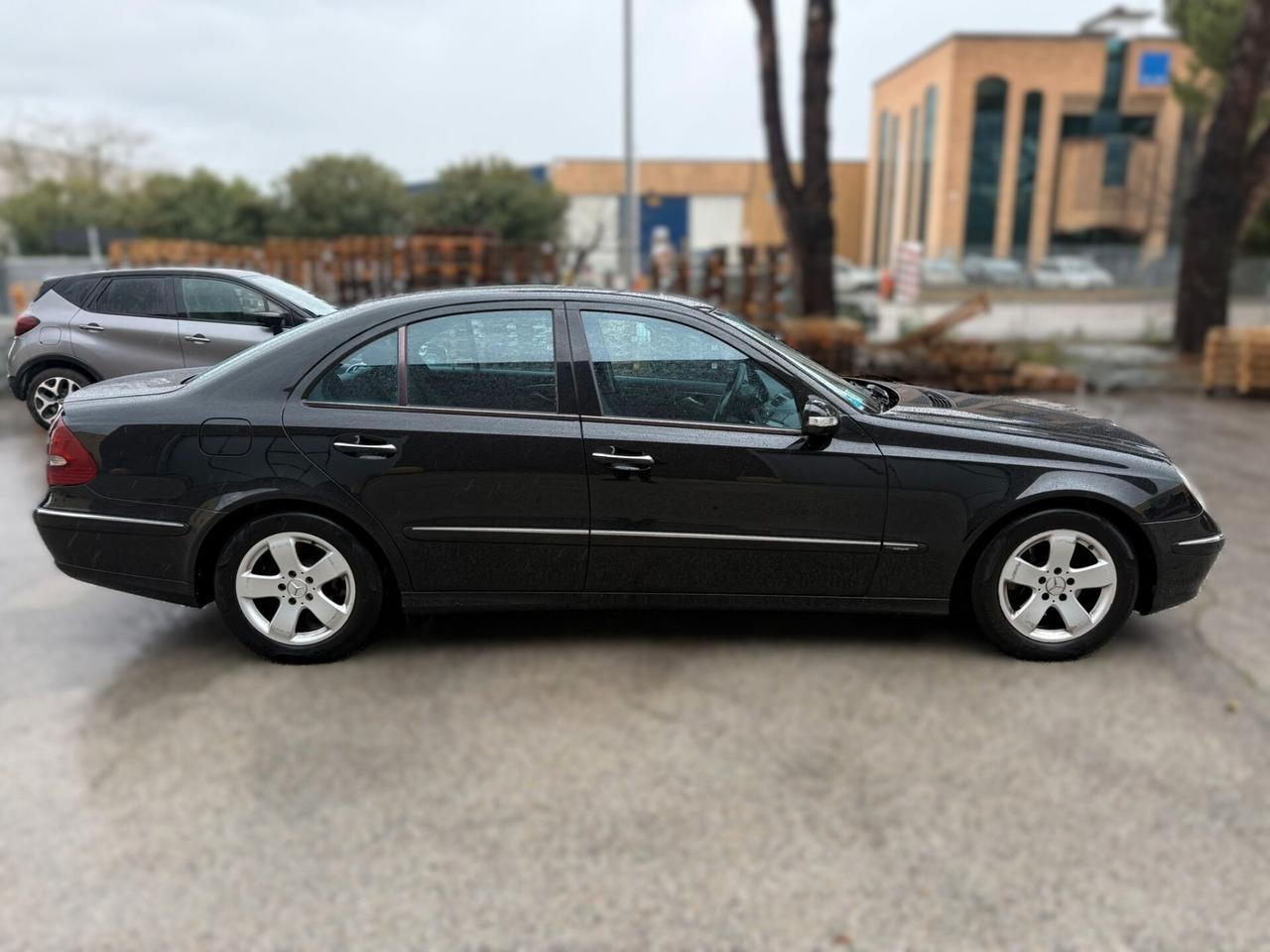 MERCEDES E220 AVANTGARDE 2004 12 MESI DI GARANZIA
