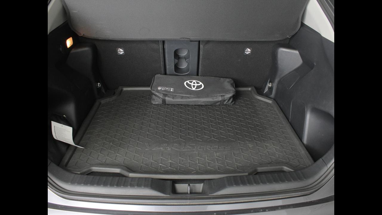 TOYOTA Yaris Cross - Yaris Cross 1.5h Lounge awd-i 116cv e-cvt