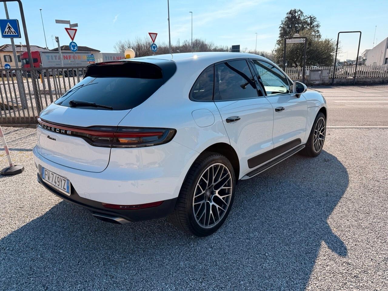 Porsche Macan 2.0 245cv pdk
