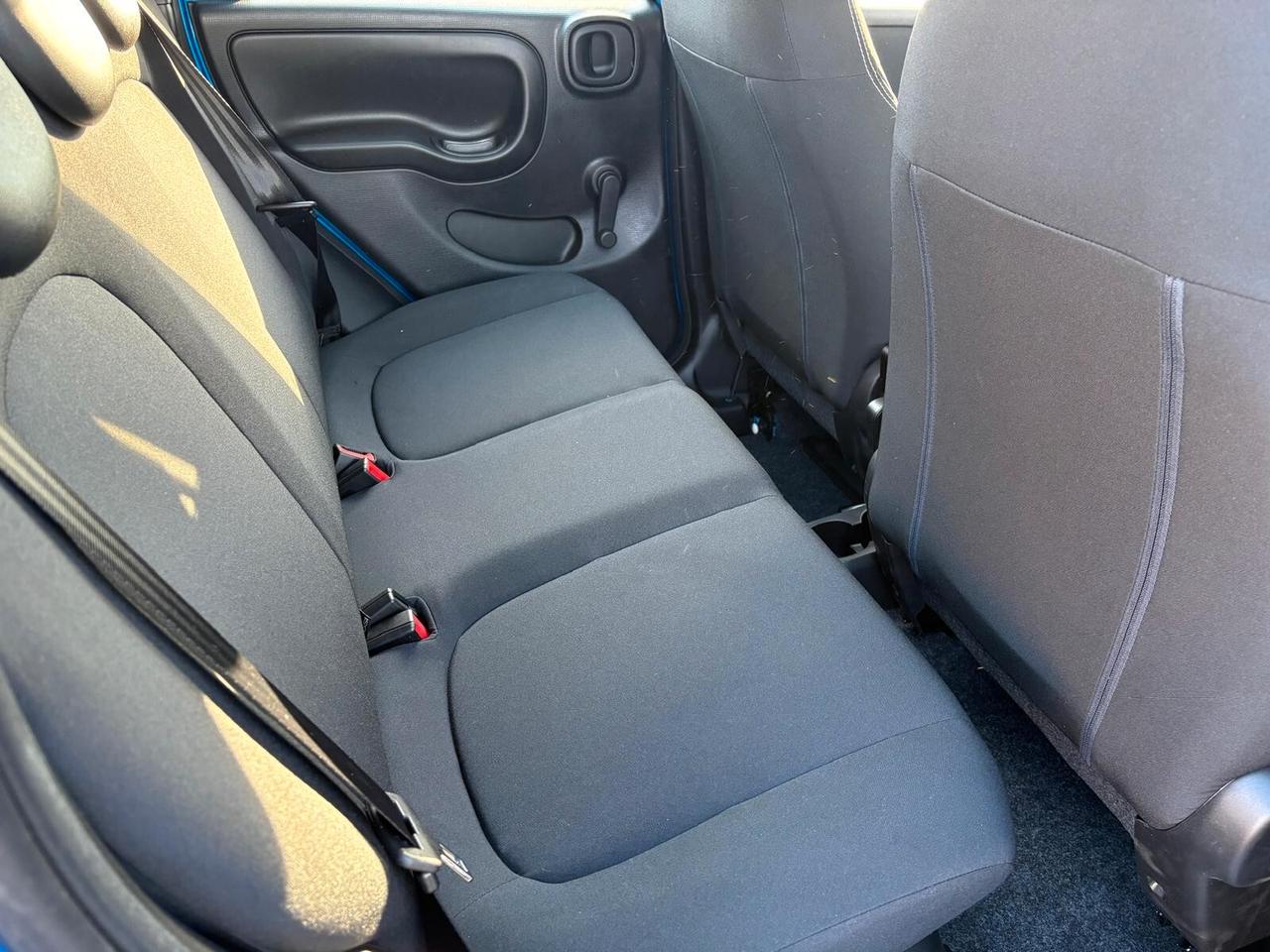 Pandina 1.0 65cv Hybrid Icon    