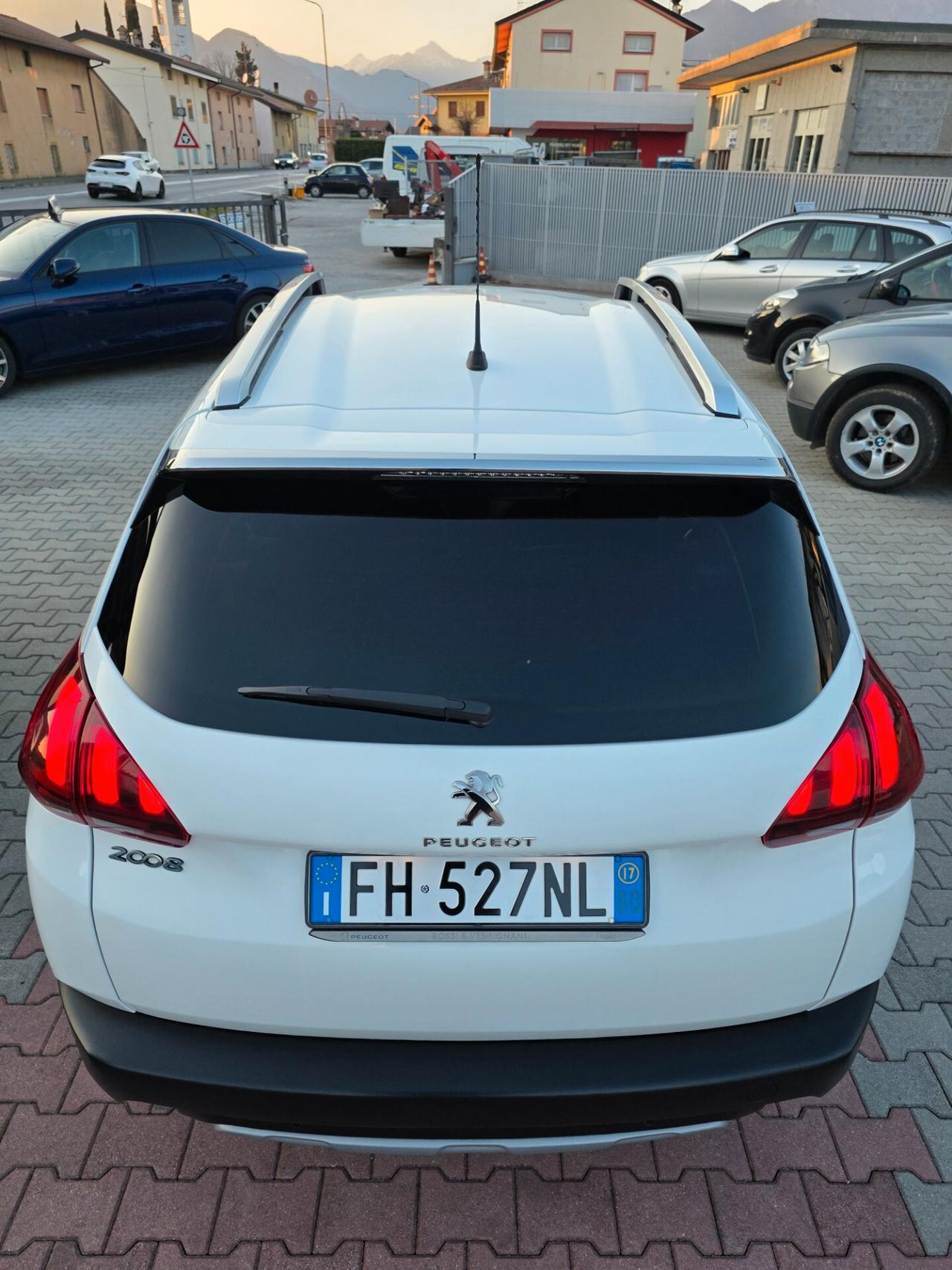 Peugeot 2008 1.6D 120cv uniproprietario perfetta e garantita