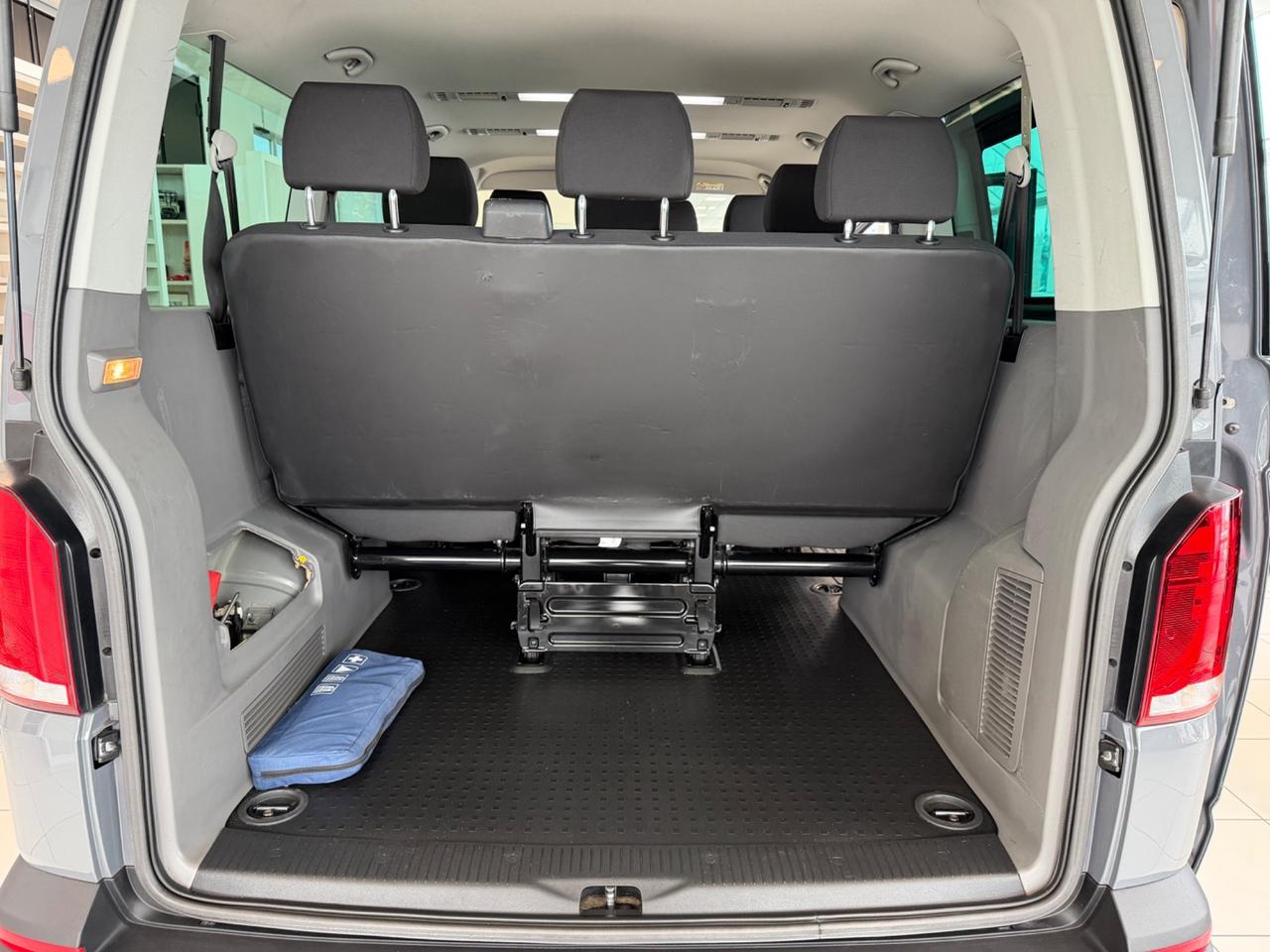 Volkswagen Caravelle 2.0 TDI 110CV PC Trendline 9 posti