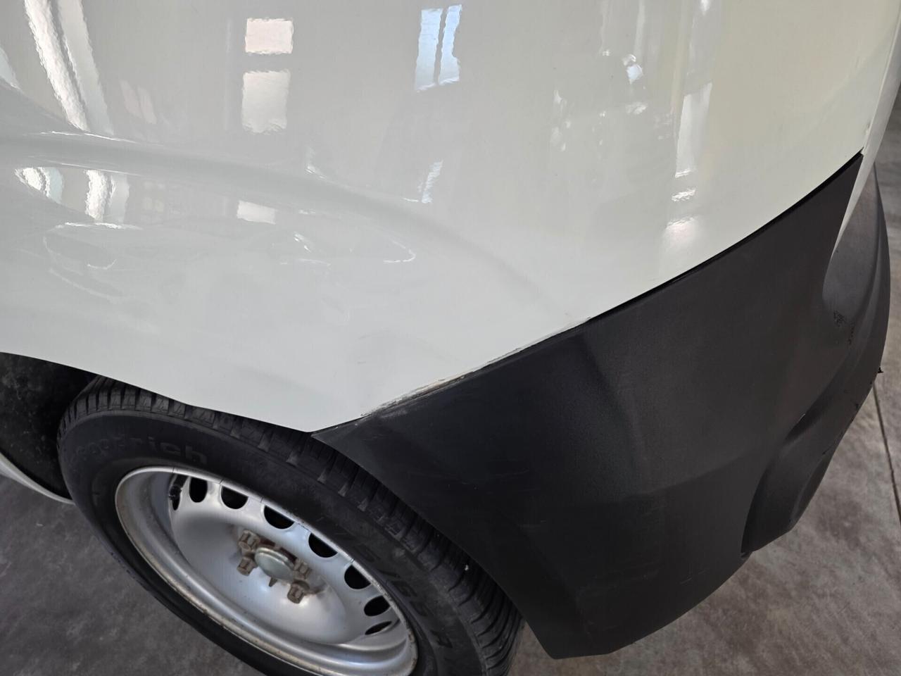 Fiat Panda 1.0 Hybrid Van 2 posti autocarro n1