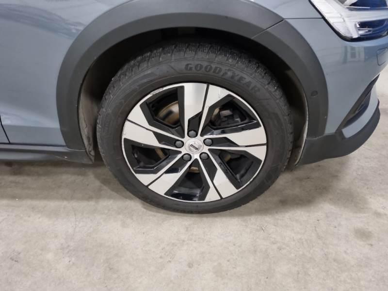 Volvo V60 2.0 B4 Ultimate AWD automatico