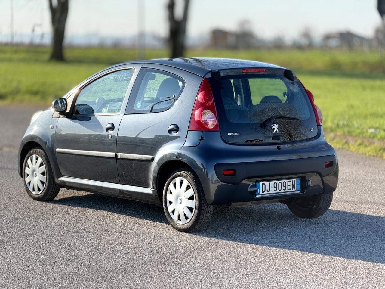 Peugeot 107 1.0 benzina ok neo patentati