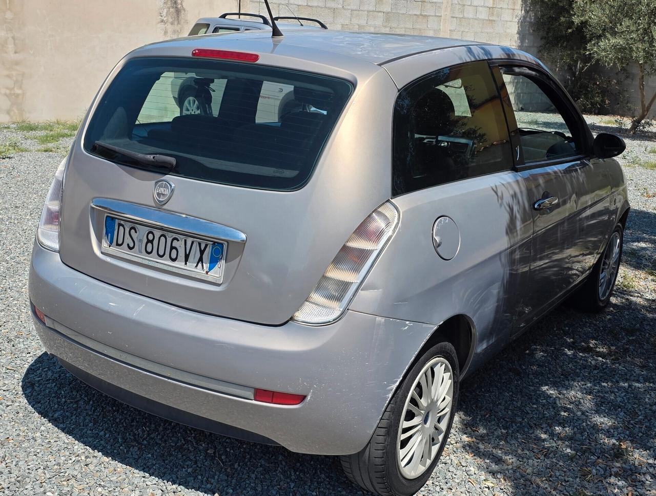 Lancia Ypsilon 1.2 Argento