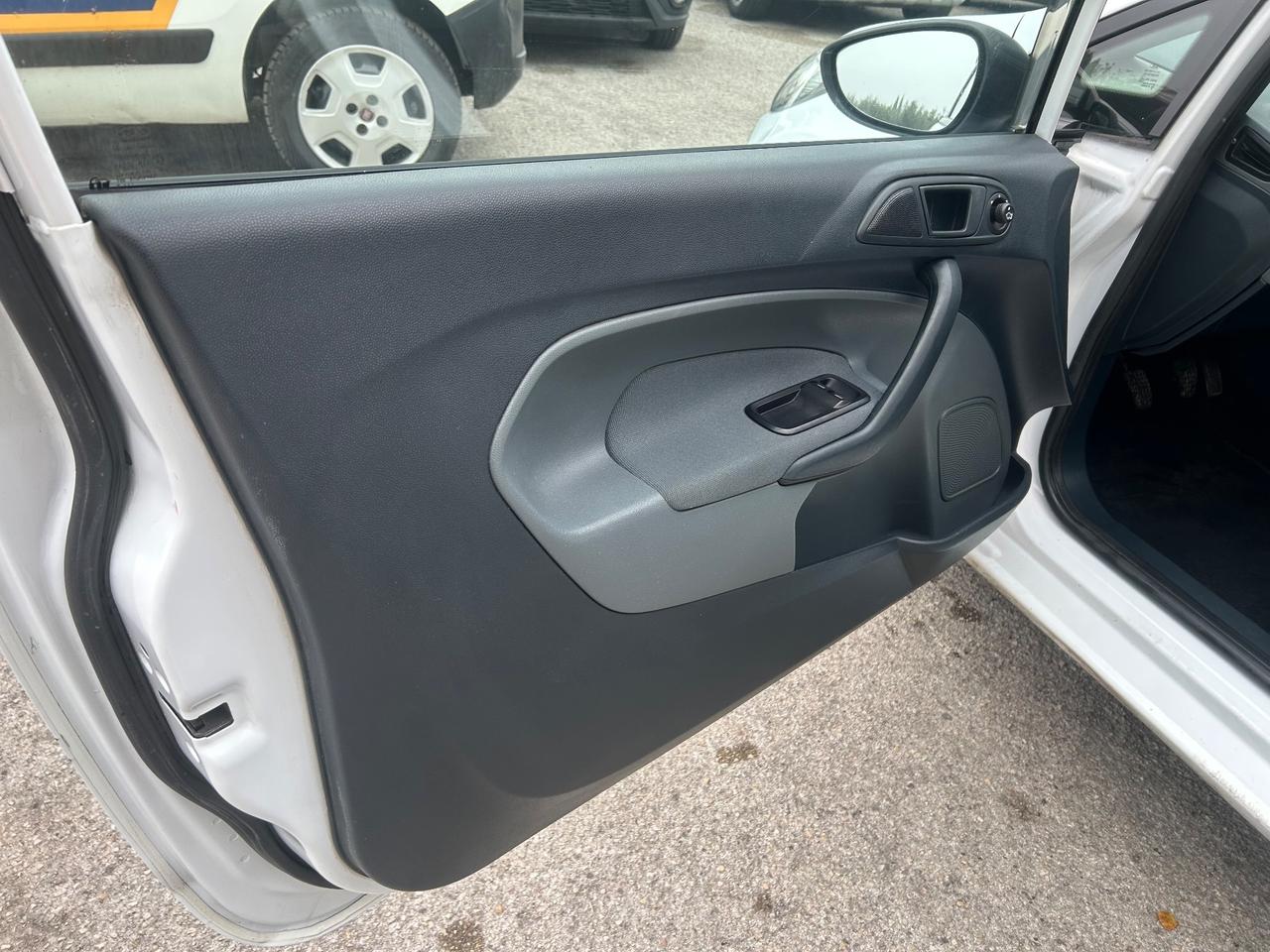 Ford Fiesta 1.4 TDCi 68CV 3 porte Van N1