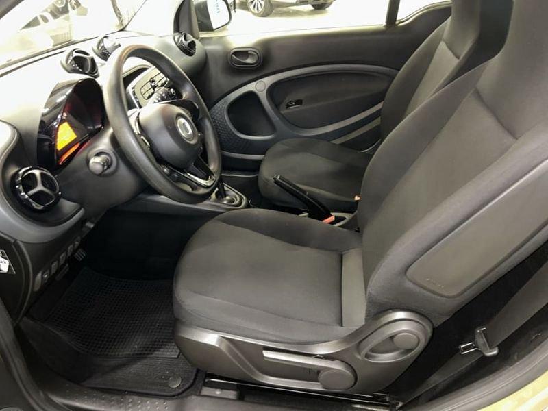 smart fortwo EQ PURE 22KW