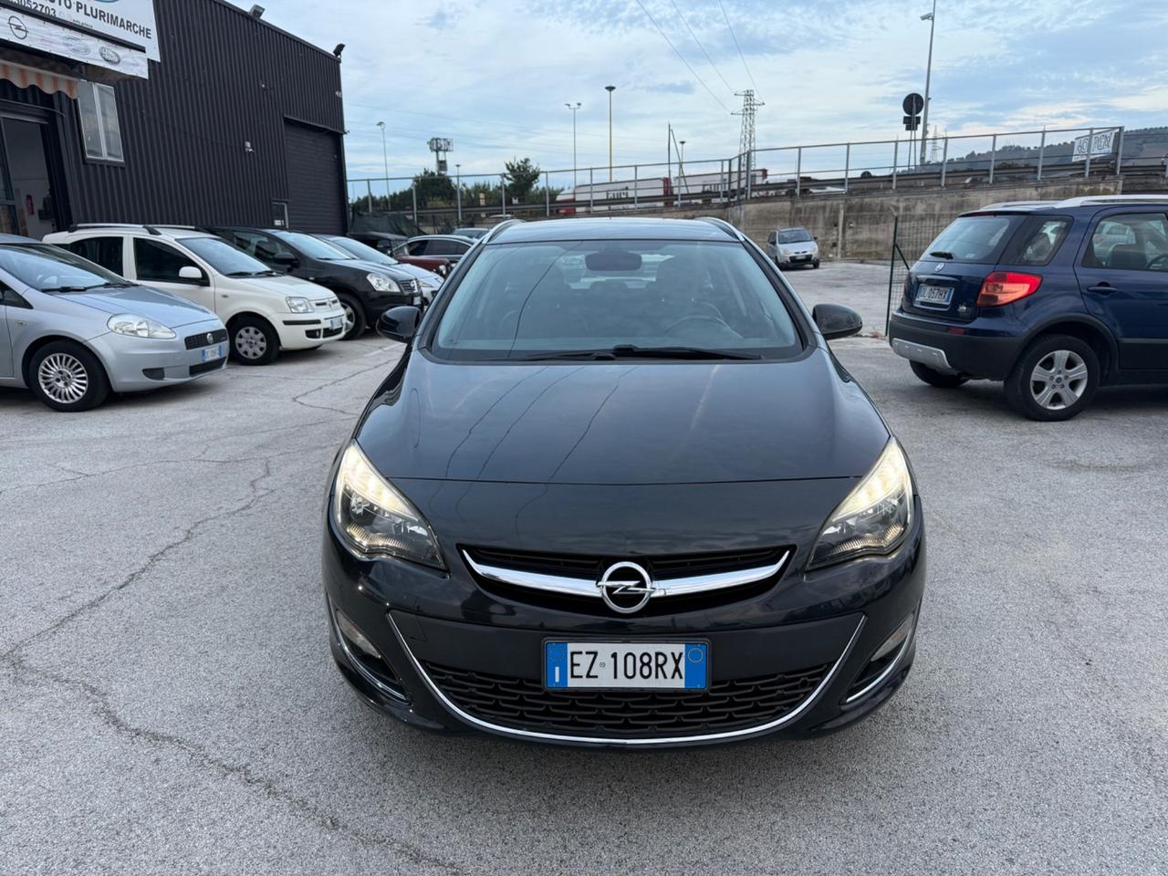 Opel Astra 1.4 Turbo 140CV Sports Tourer GPL Tech Cosmo