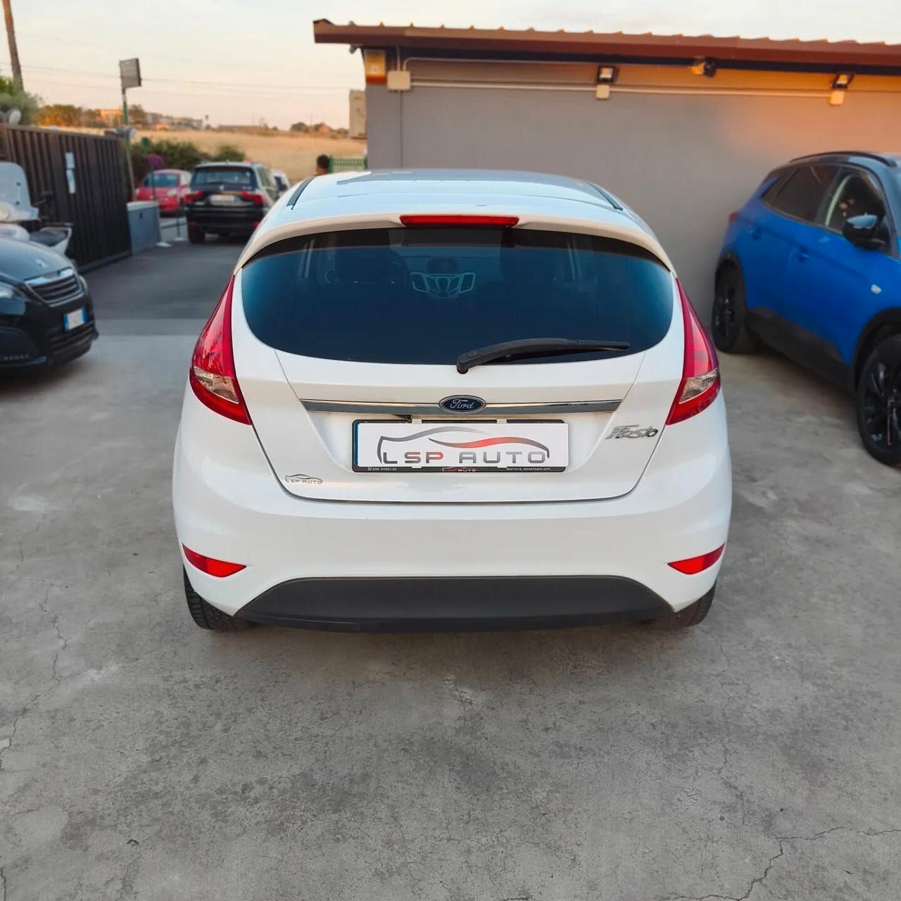 Ford Fiesta 1.2 Titanium SOLI 2.190EURO