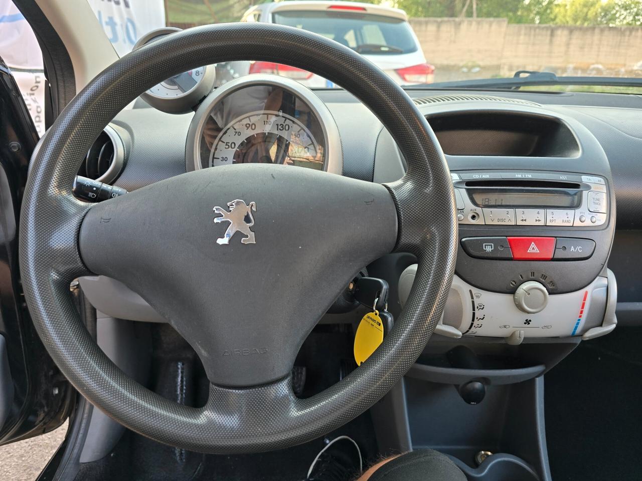 Peugeot 107 1.0benz 68CV full opt 2009