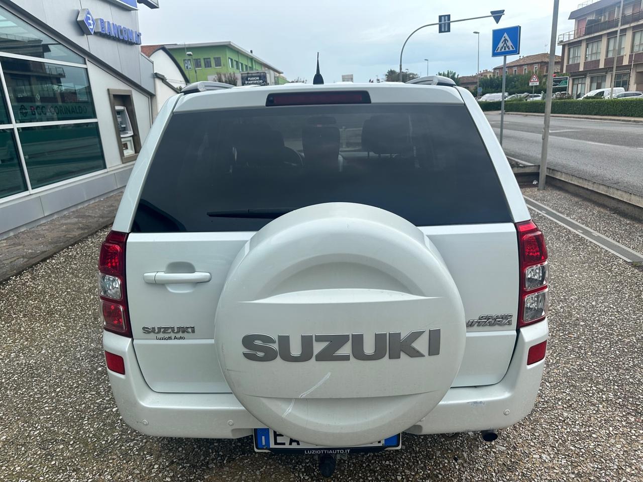Suzuki Grand Vitara 1.9 DDiS 5 porte Executive 4x4 gancio