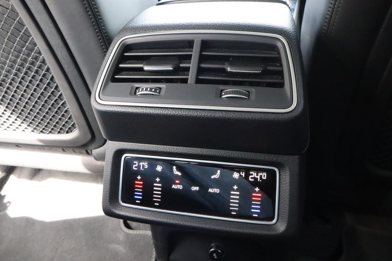 E Tron 55 408CV QUATTRO 360° HUD MATRIX 21"