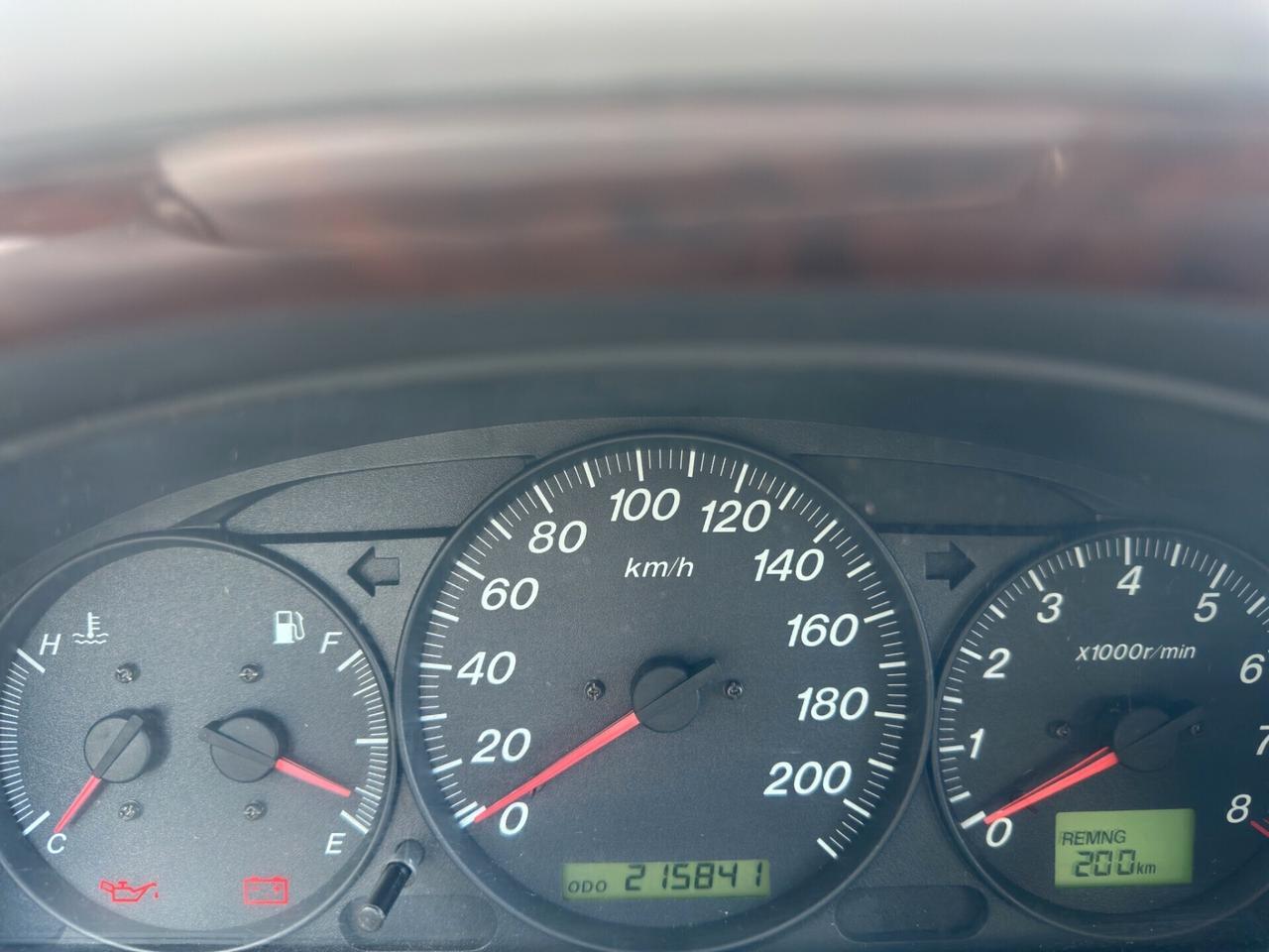 Mazda MPV 2.0i 16V cat