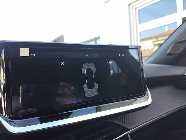 Peugeot 2008 motore elettrico 136 CV Allure