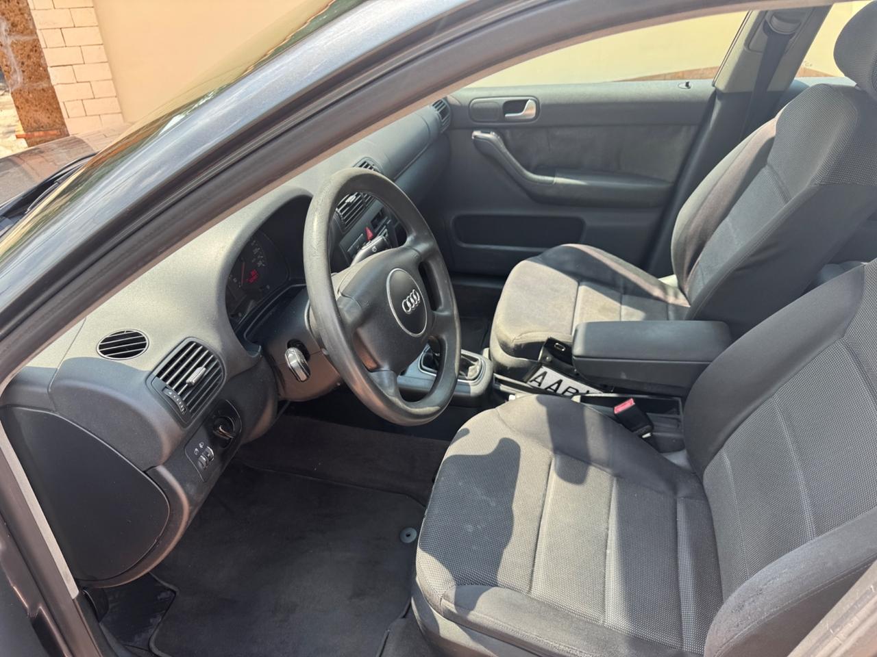 Audi A3 1.9 TDI/130cv 5porte consegna tutta italia