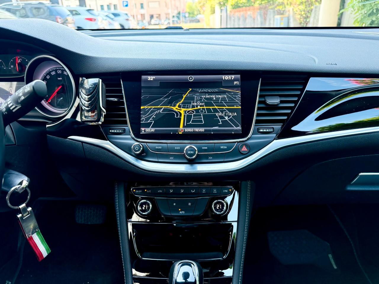 Opel Astra Sports Tourer 1.6 cdti Innovation 136cv auto IVA ESPOSTA