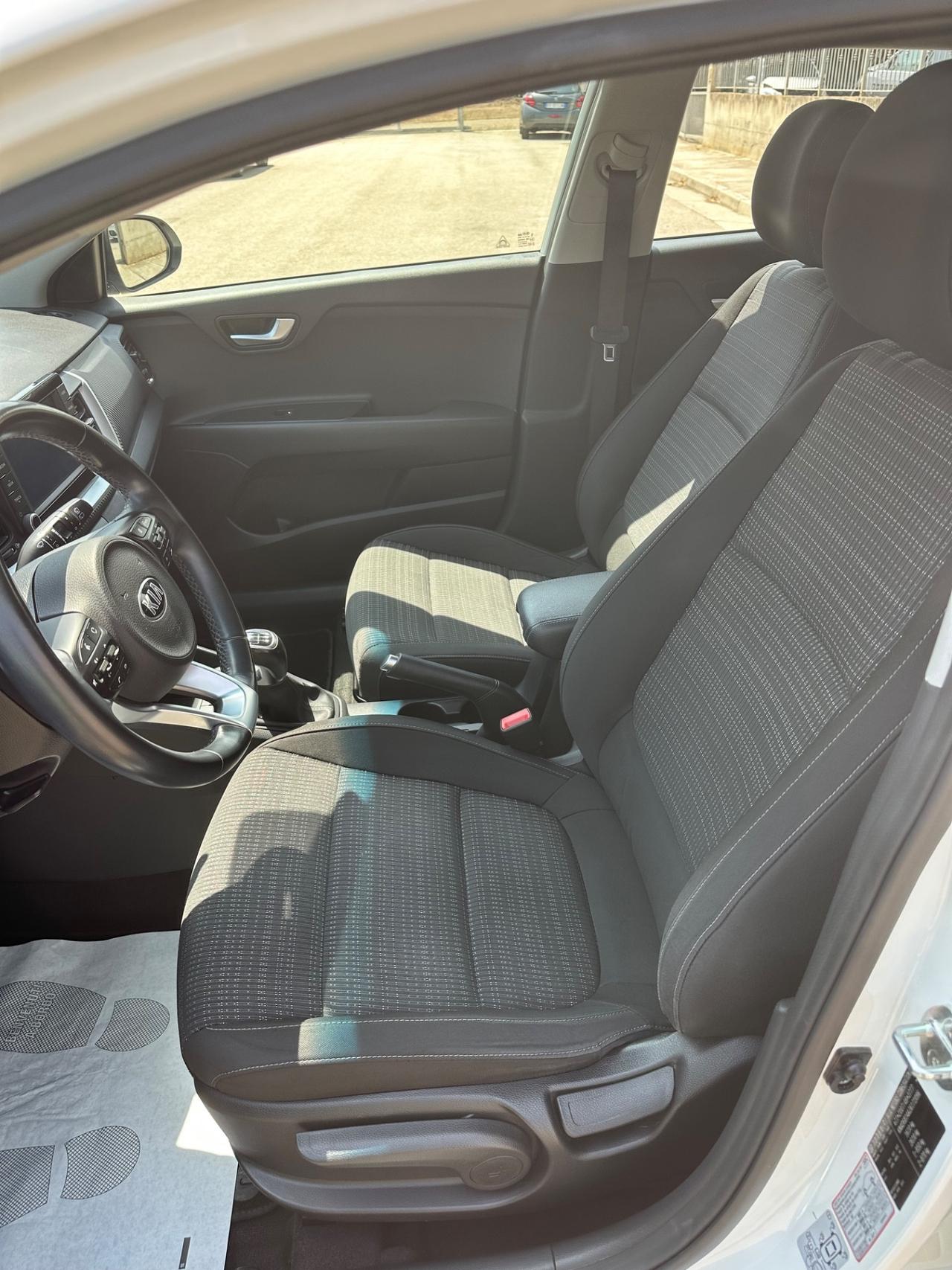 Kia Stonic 1.4 MPI 100 CV Urban