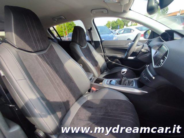 PEUGEOT 308 PureTech Turbo 130 S&S Allure