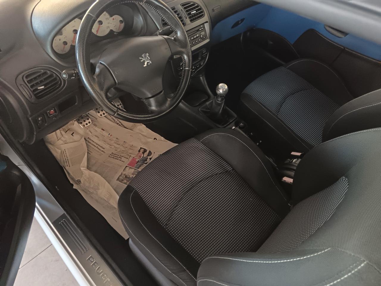 Peugeot 206 1.6 16V CC