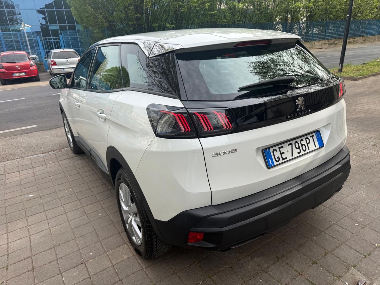 Peugeot 3008 BlueHDi 130 S&S Active Business