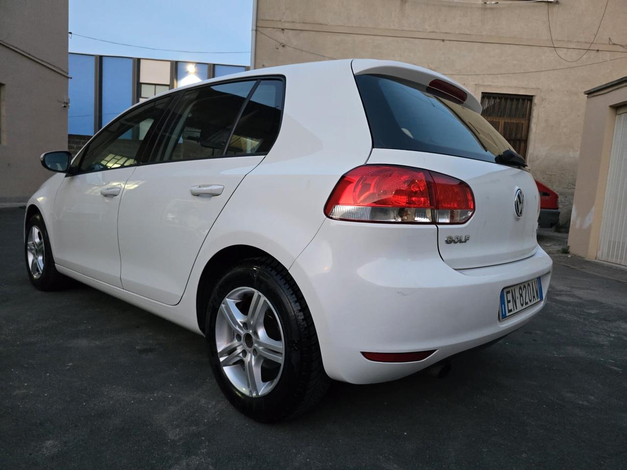 Volkswagen Golf 1.6 TDI DPF 5p. 2012
