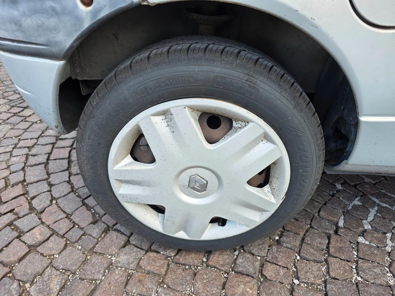 Renault Twingo 1.2i catbcon 254.000km Clima Abs Servosterzo