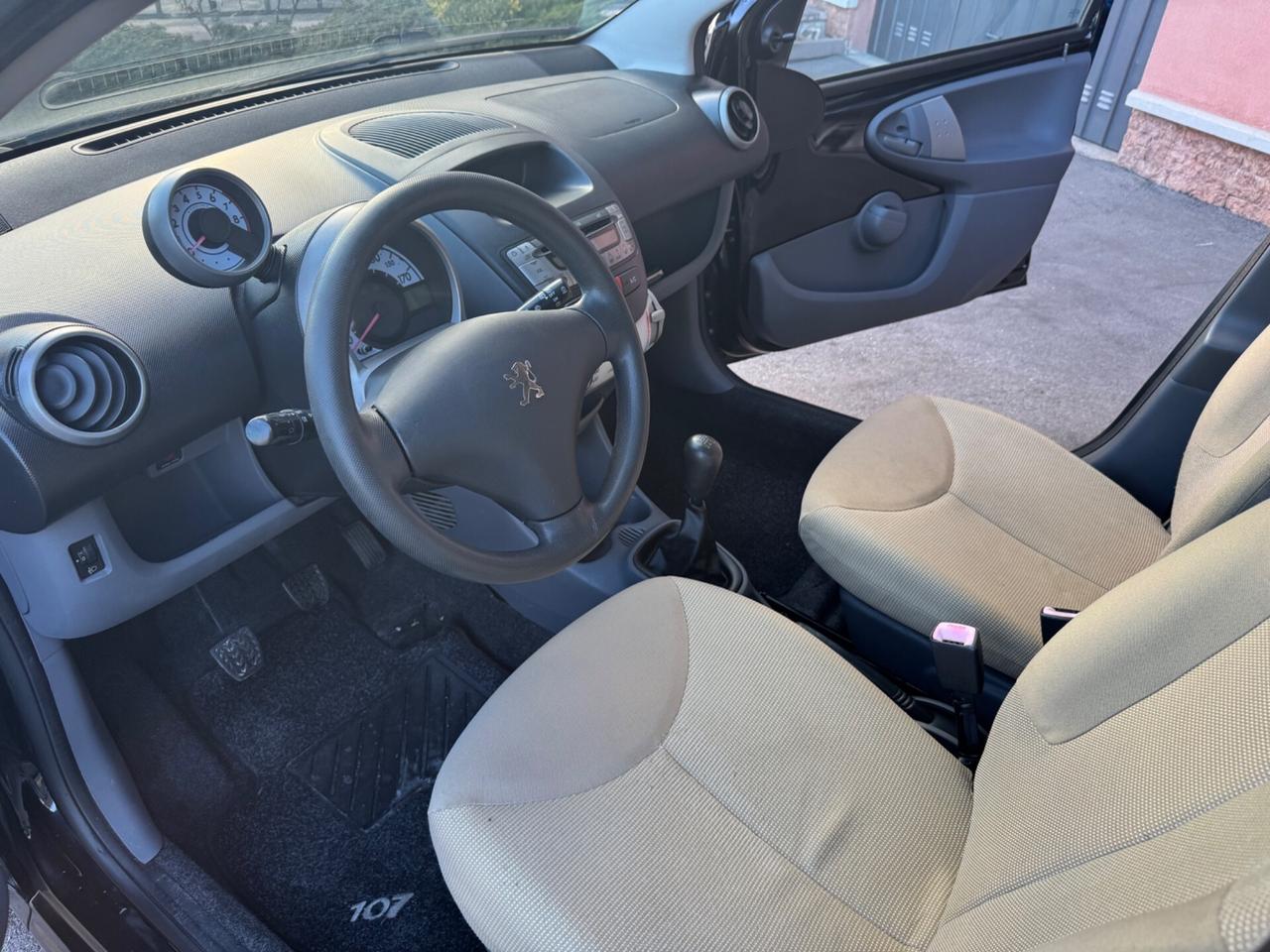 Peugeot 107 1.0 68CV 5p. Sweet Years