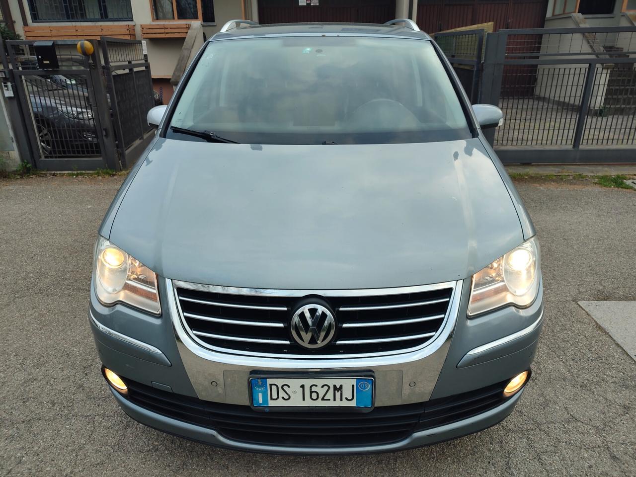 VOLKSWAGEN TOURAN 2009 2.0DIESEL 7POSTI FULL OPT.