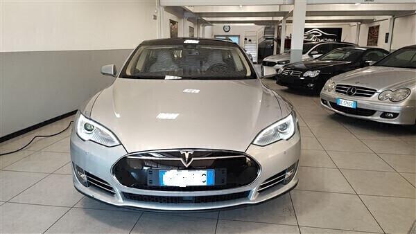 Tesla Model S Model S 85kWh Autopilot1 SUPERCHARGER A VITA