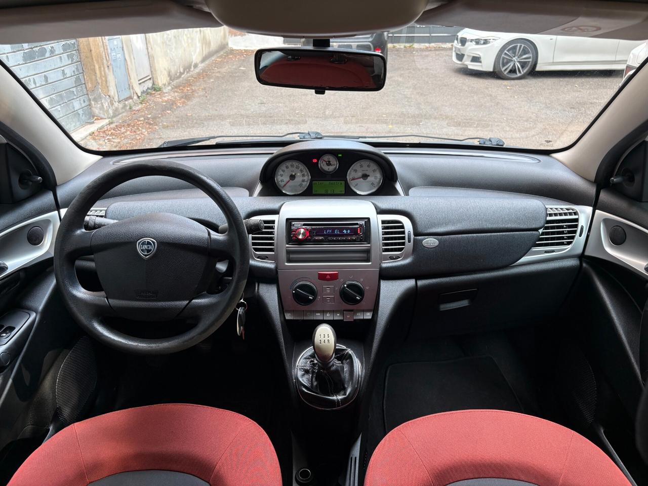 Lancia Ypsilon 1.2 Versus - DISTRIBUZIONE FATTA