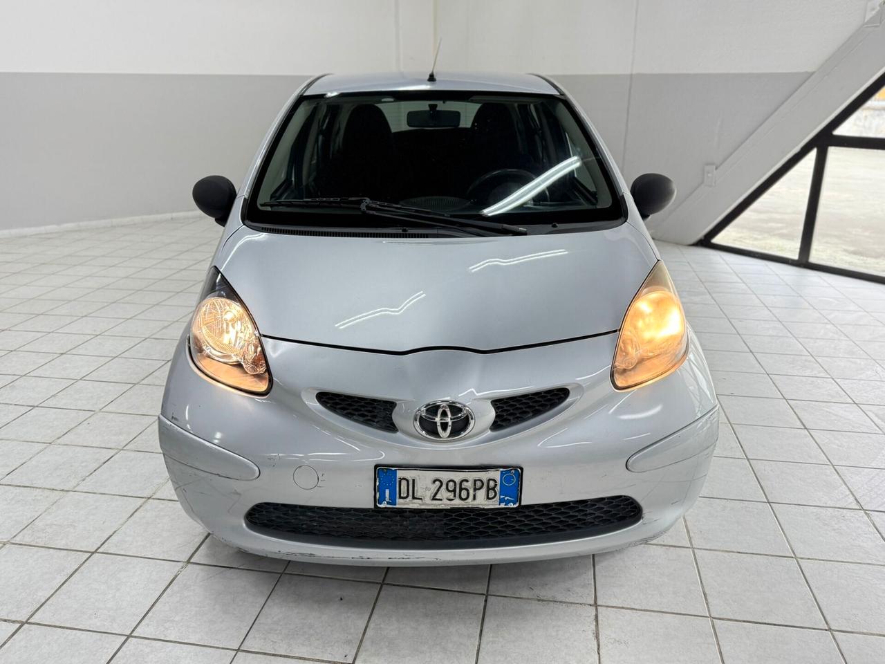Toyota Aygo 1.0 12V VVT-i 5 porte Sol