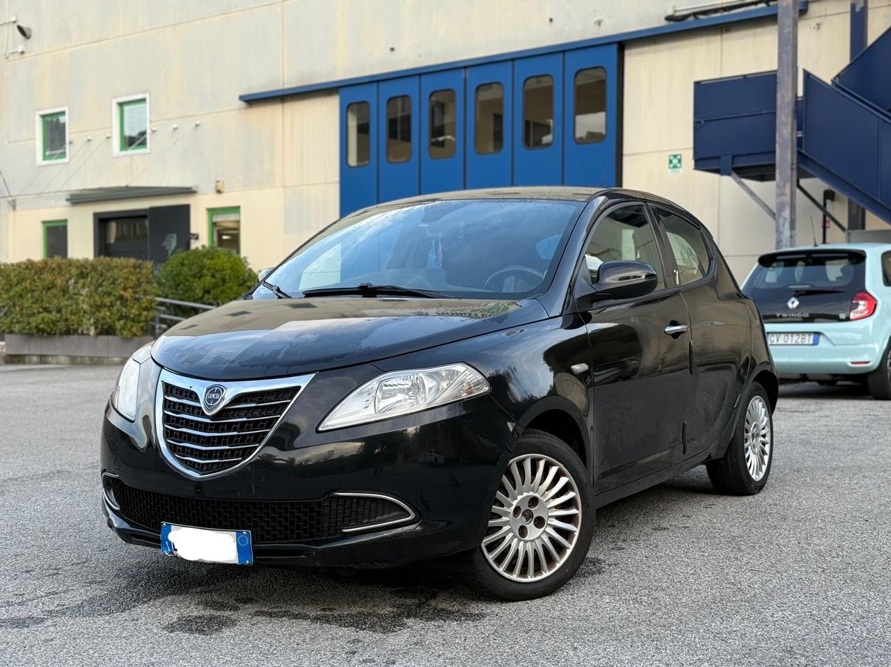 Lancia Ypsilon 1.3 MJT 16V 95 CV 5 porte