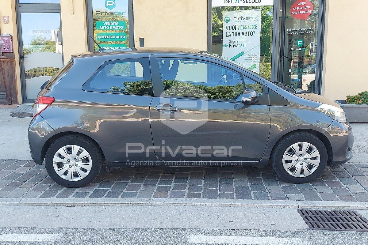 TOYOTA Yaris 1.0 3 porte Active