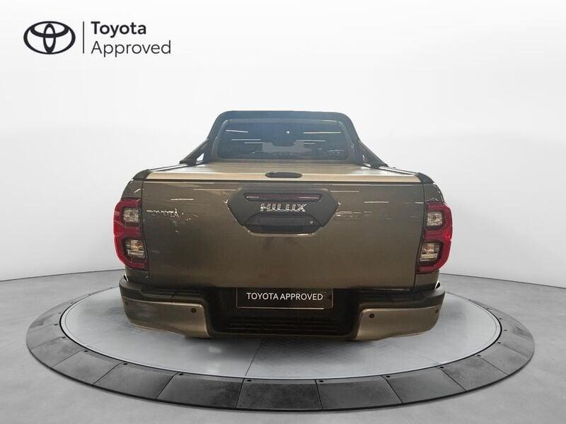Toyota Hilux Hilux 2.8 D A/T 4WD 4 porte Double Cab Invincible