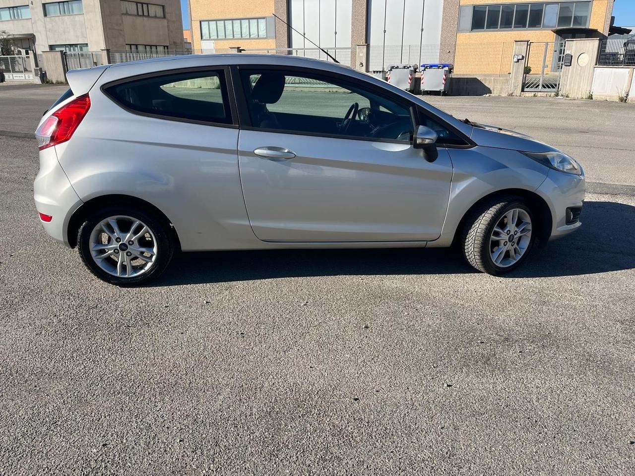 Ford Fiesta 1.6 TDCi Titanium GRANDINATA